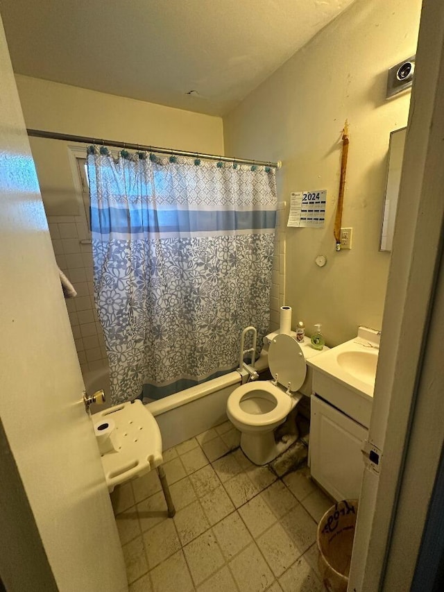 full bathroom featuring vanity, toilet, and shower / bath combo with shower curtain