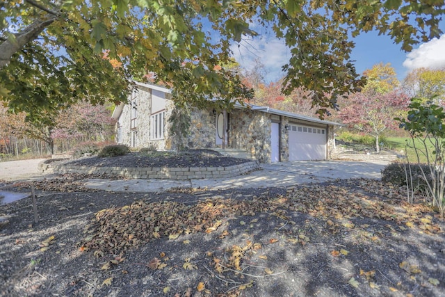 view of front facade with a garage