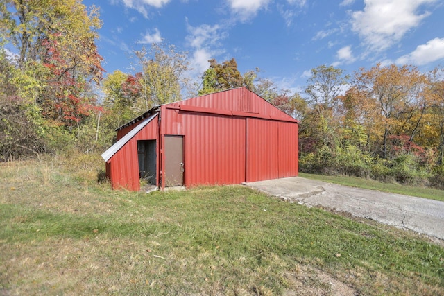 view of outdoor structure