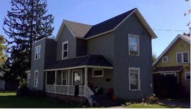 view of front of home featuring a porch