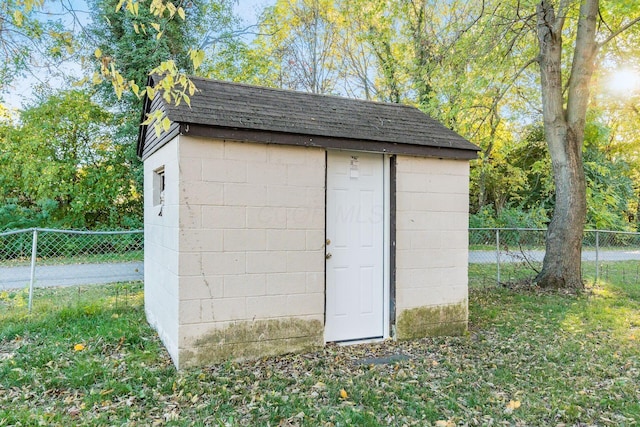 view of outbuilding