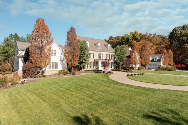 view of front of property with a front yard