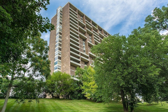 Listing photo 2 for 1000 Urlin Ave Unit 1520, Columbus OH 43212