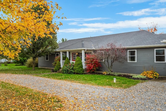 single story home with a front yard