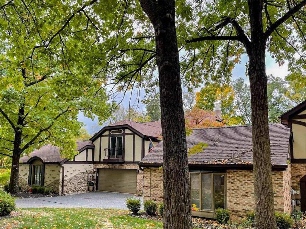 2082 Settlers Trl, Vandalia, OH 45377 - photo 1