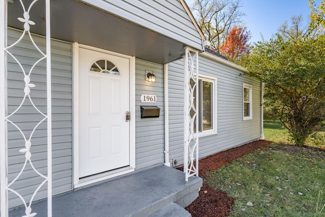 1961 Dartmouth Ave, Columbus, OH 43219 - view of exterior entry