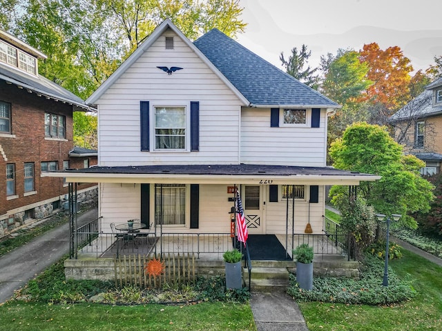 view of front of house featuring a porch