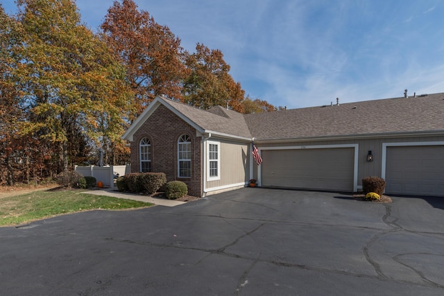 Listing photo 2 for 336 Park Woods Ln, Powell OH 43065