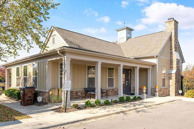 view of front of house featuring covered porch