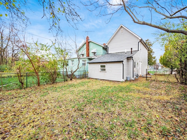 1327 Atcheson St, Columbus, OH 43203 - back of house with a fenced backyard