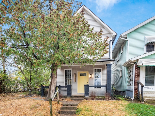 1327 Atcheson St, Columbus, OH 43203 - view of front of property featuring a porch