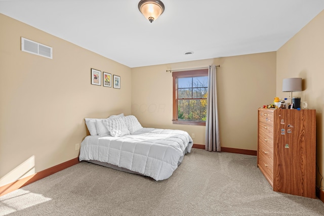 bedroom with carpet flooring