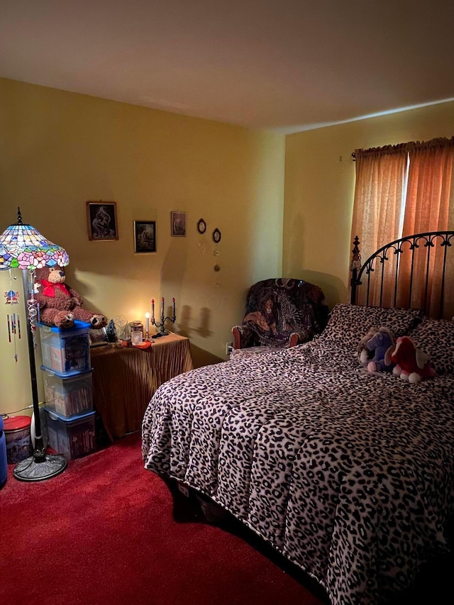 bedroom with carpet flooring