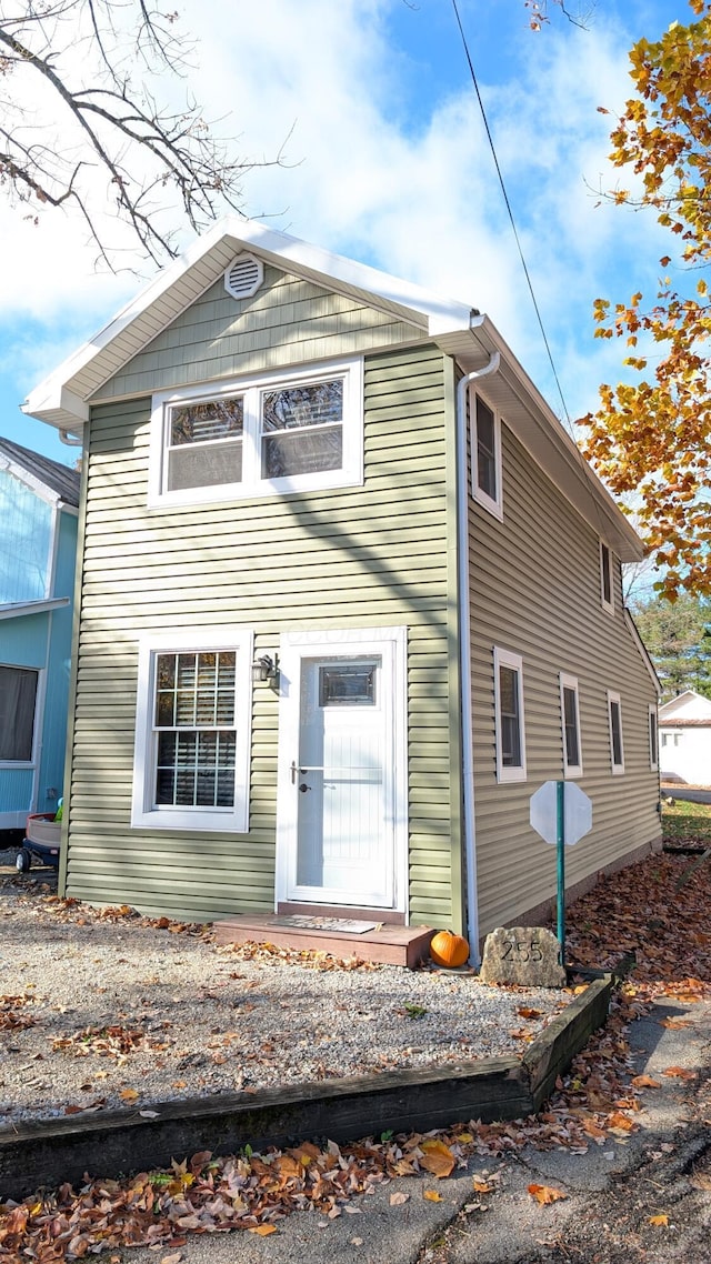 view of front of house