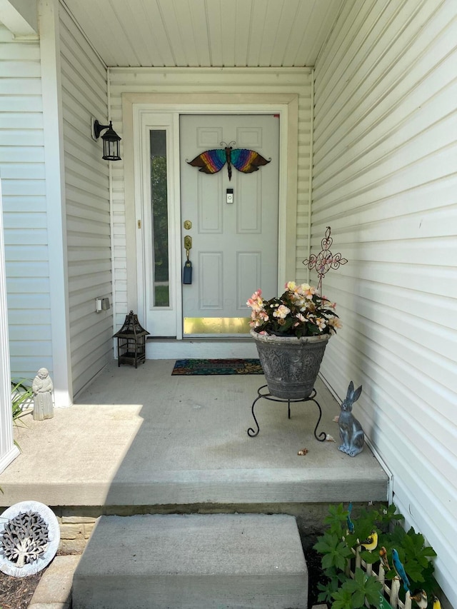 332 Masonglen Ct, Pataskala, OH 43062 - doorway to property featuring covered porch