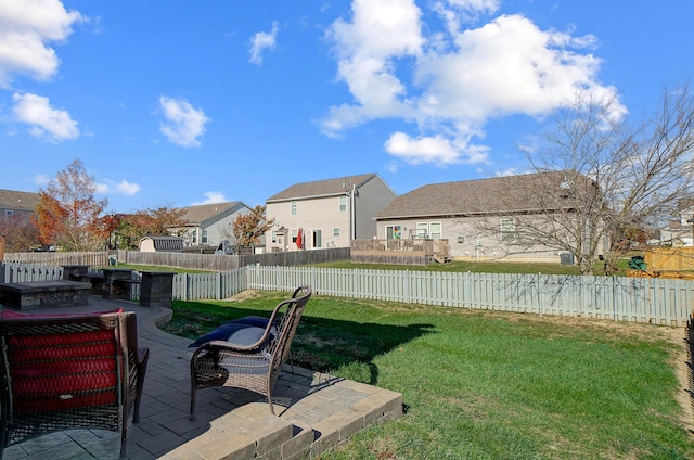 view of yard featuring a patio