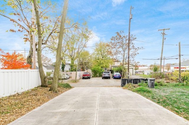 35 E Arcadia Ave, Columbus, OH 43202 - view of concrete surface