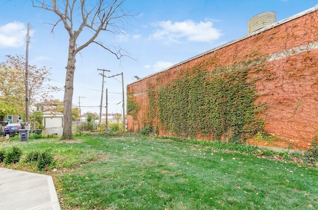 35 E Arcadia Ave, Columbus, OH 43202 - view of grassy yard