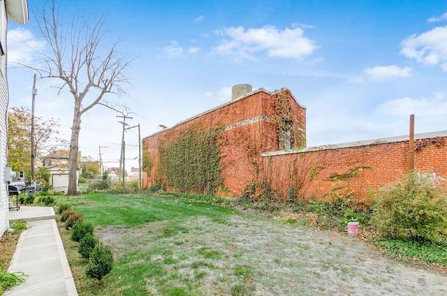 35 E Arcadia Ave, Columbus, OH 43202 - view of green lawn