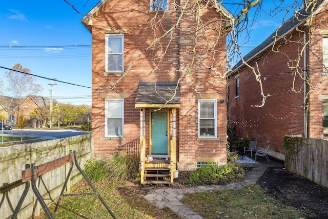 view of front property