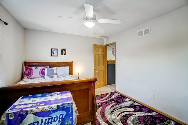 bedroom with ceiling fan