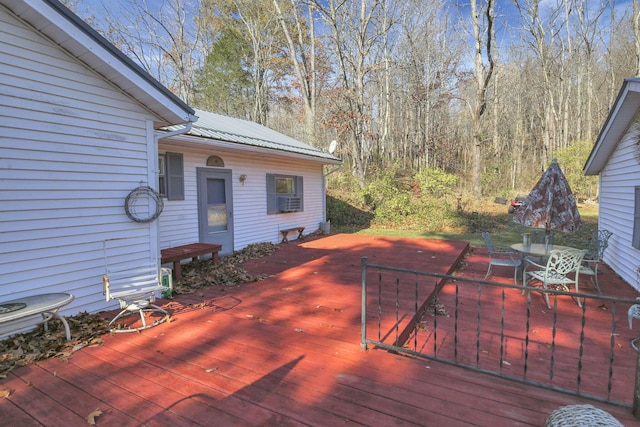 760 Henpeck Rd, Utica, OH 43080 - deck with outdoor dining space