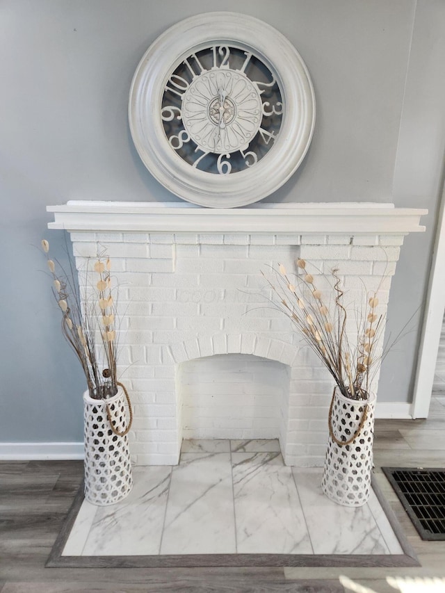 interior details with baseboards