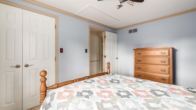 unfurnished bedroom featuring a closet, ceiling fan, and ornamental molding