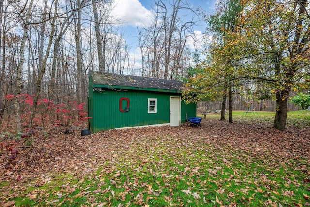 view of outbuilding