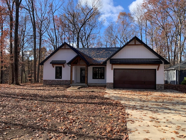 view of front of house featuring a garage