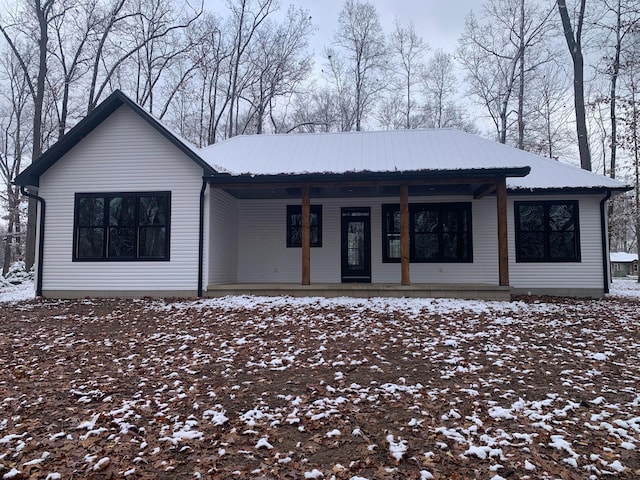 view of front of home with covered porch