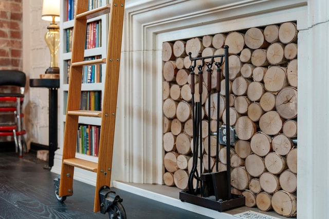 interior details with hardwood / wood-style flooring