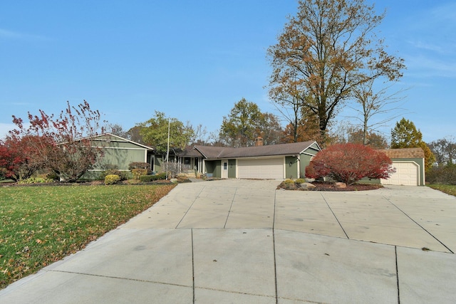 ranch-style home with a front yard