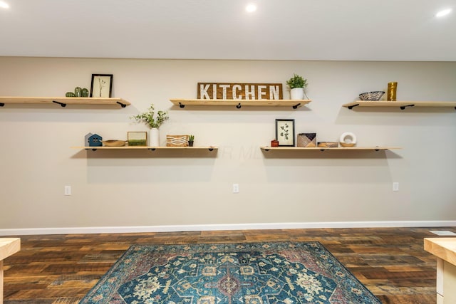 room details featuring hardwood / wood-style floors