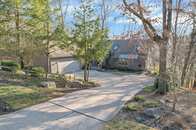 view of front of property featuring a garage