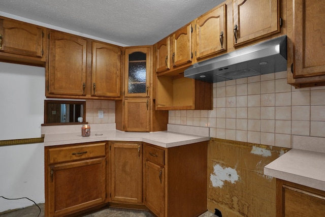 kitchen with tasteful backsplash