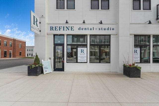 view of exterior entry