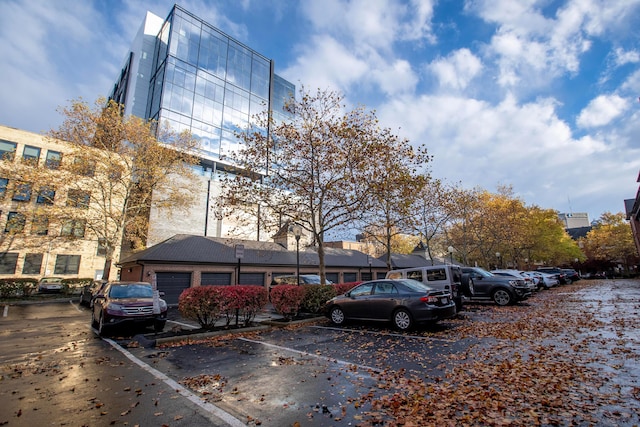 39 Buttles Ave Unit 39, Columbus, OH 43215 - view of building exterior with uncovered parking