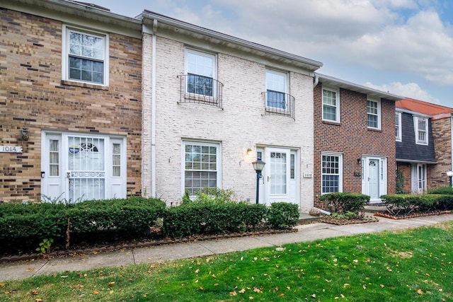 view of townhome / multi-family property