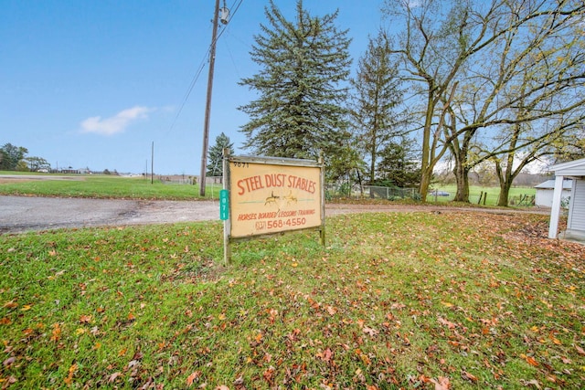 exterior space featuring a lawn