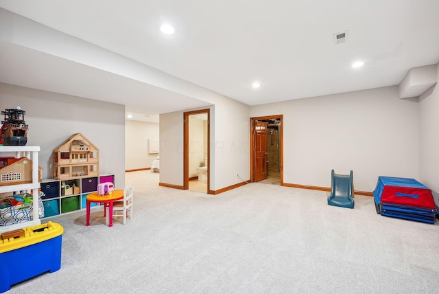 game room featuring carpet