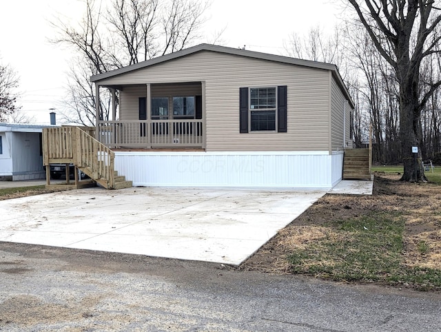 view of front of house with a porch