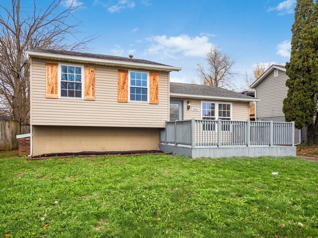 5006 Old Tree Ave, Columbus, OH 43228 - back of house featuring a wooden deck