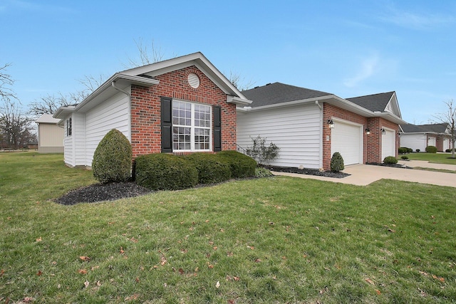 view of front facade with a garage and a front yard