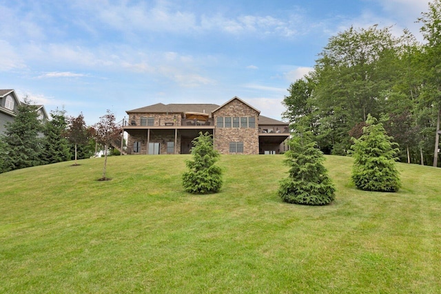 view of yard featuring a wooden deck