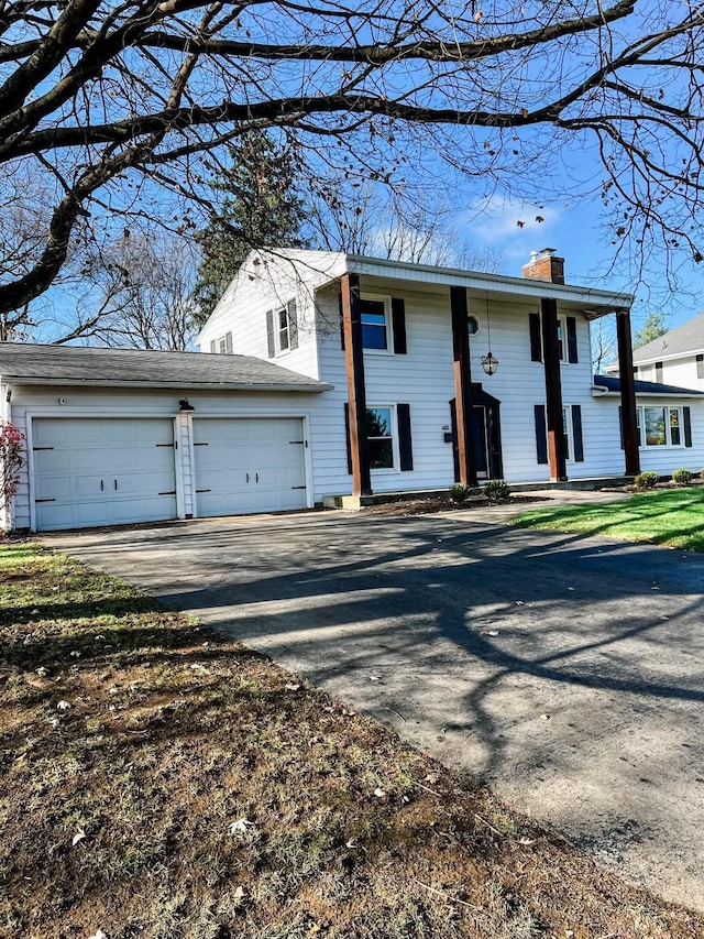 view of front facade featuring a garage