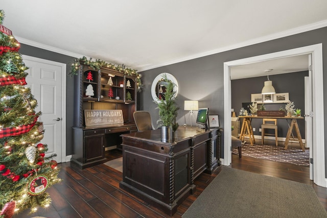 bar with dark hardwood / wood-style flooring, ornamental molding, and dark brown cabinetry