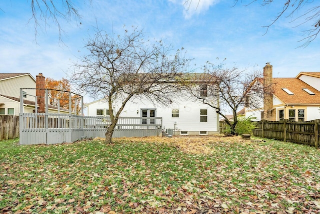 view of yard featuring central AC unit