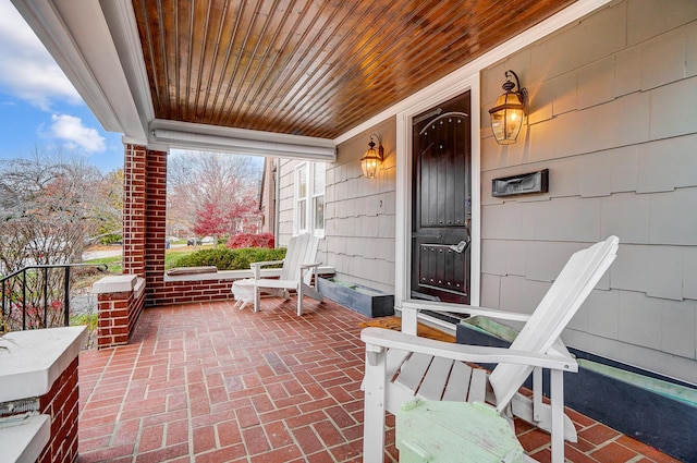 view of patio / terrace with covered porch