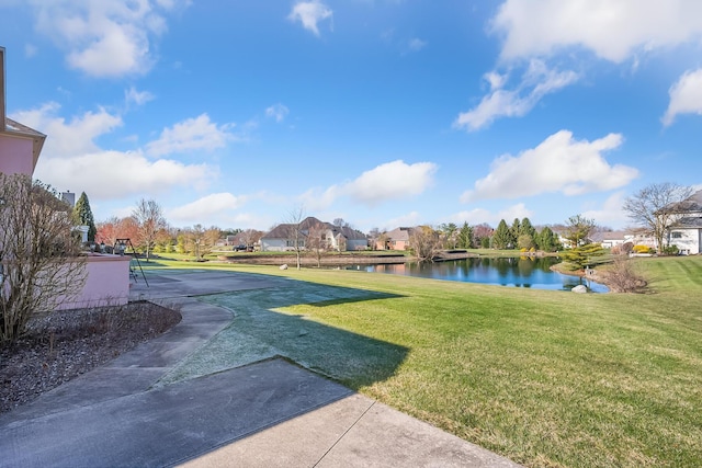 view of yard with a water view